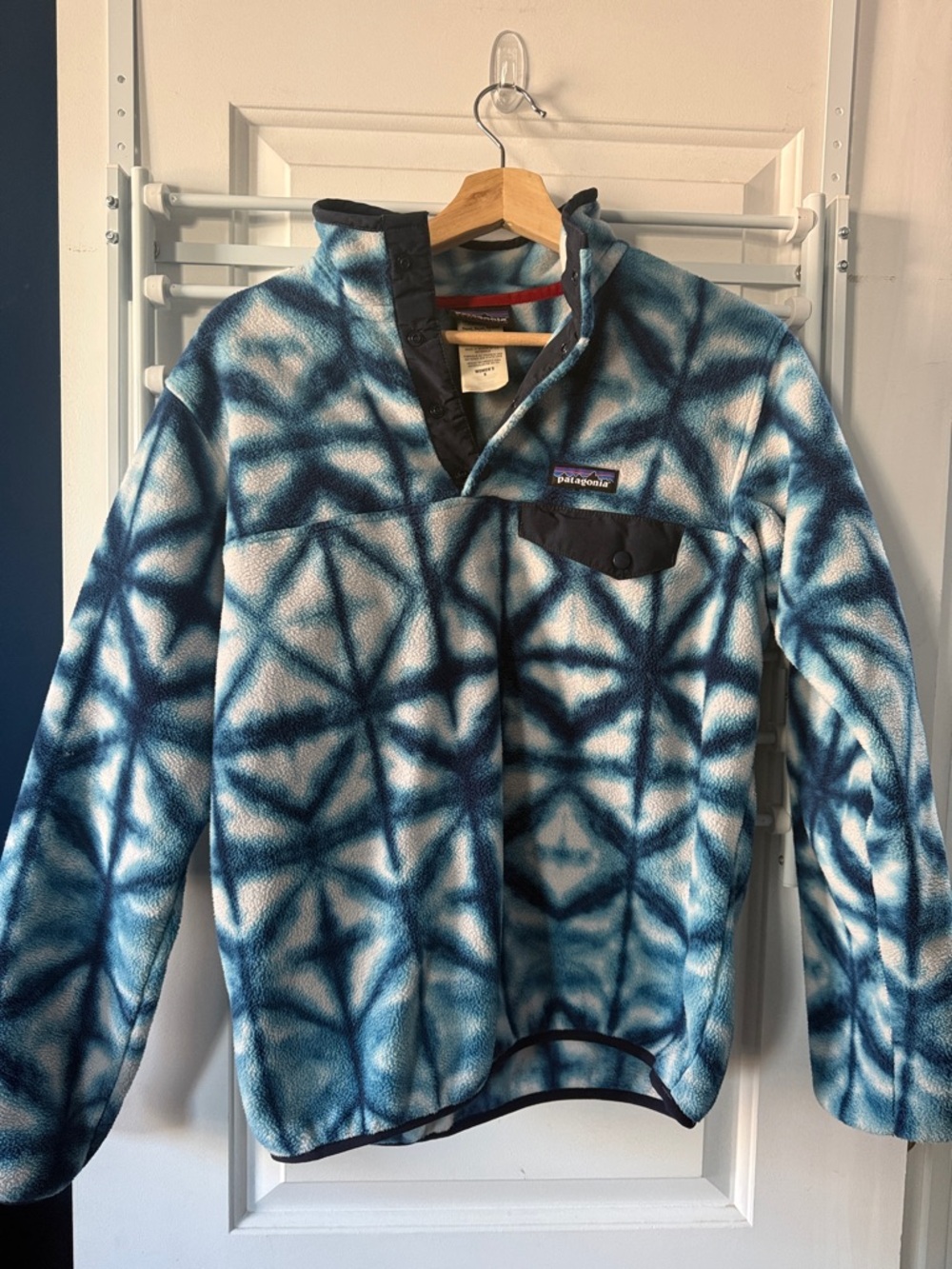 Patagonia Blue & White Tie-Dye Fleece Pullover